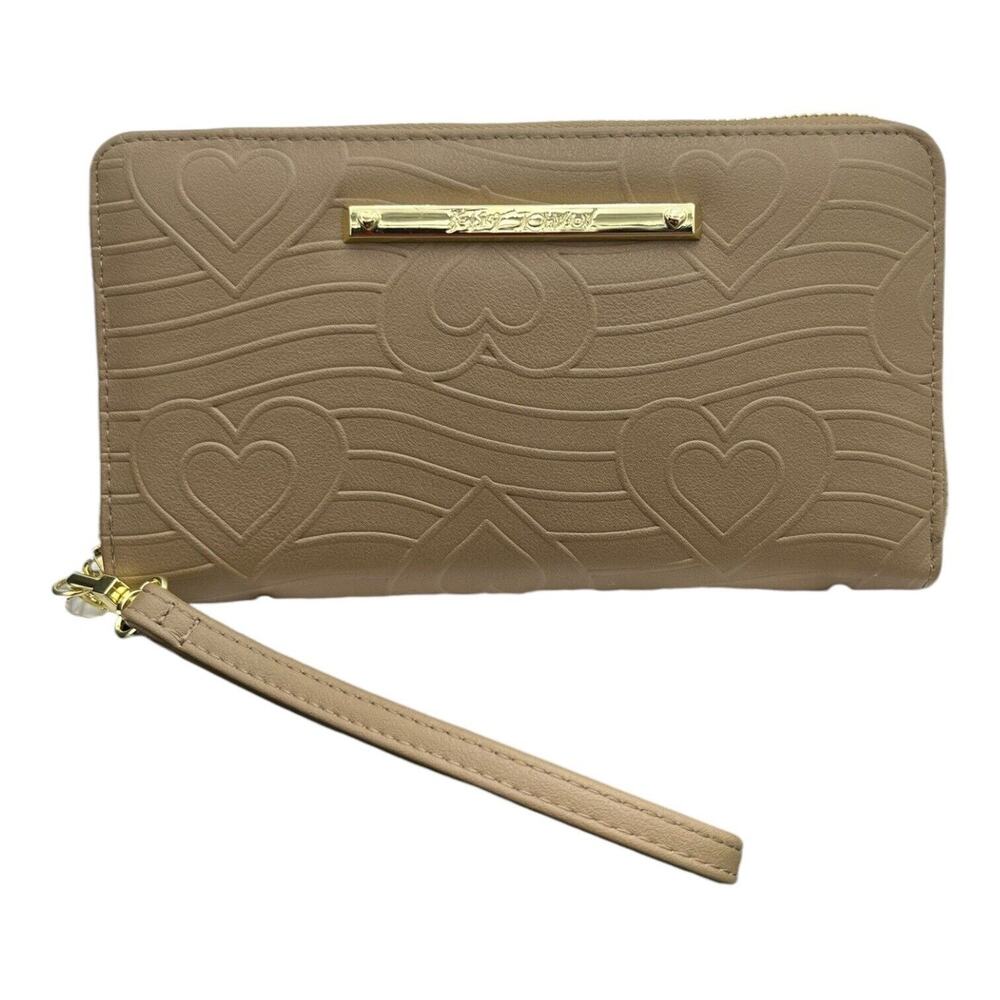 Betsey Johnson Taupe Faux Leather Hearts Embossed ZA Wallet/Wristlet 80's Retro